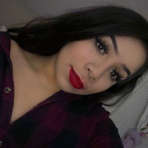 Meet your Posher, Camille